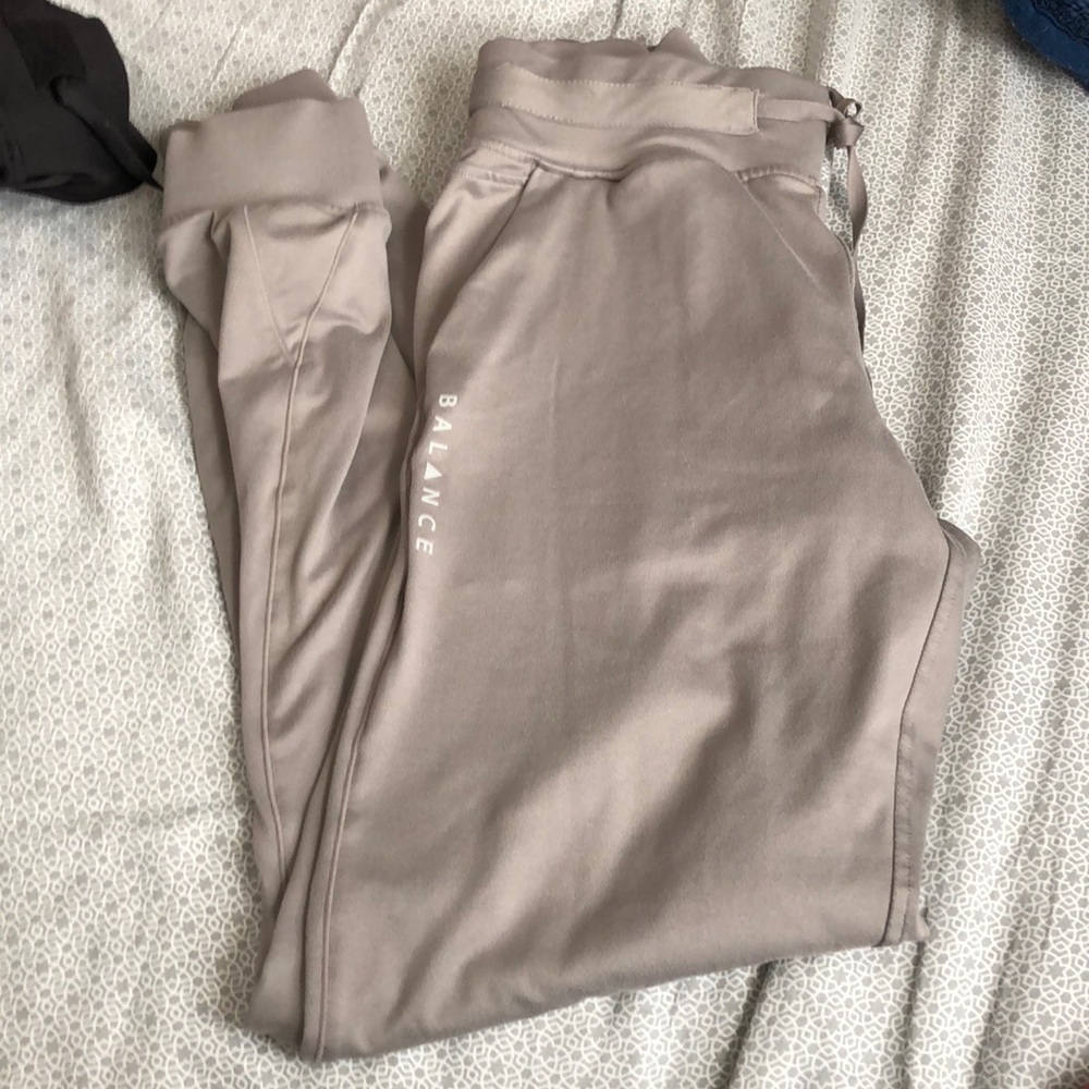 Balance athletica joggers